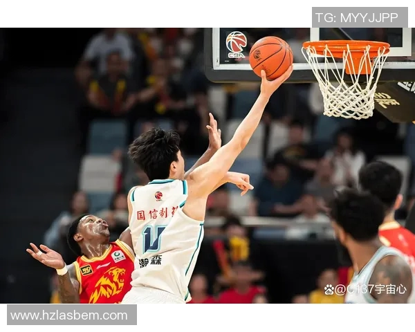 坐板凳!可怕的不是杨瀚森又得到2分,而是出场多了一个竞争对手 坐板凳!可怕的不是杨瀚森又得到2分,而是出场多了一个竞争对手