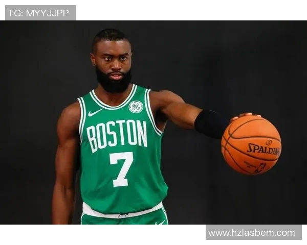 表现一般!杰伦-布朗半场7中3&三分3中2拿到8分 另有4板3助 表现一般!杰伦-布朗半场7中3&三分3中2拿到8分 另有4板3助