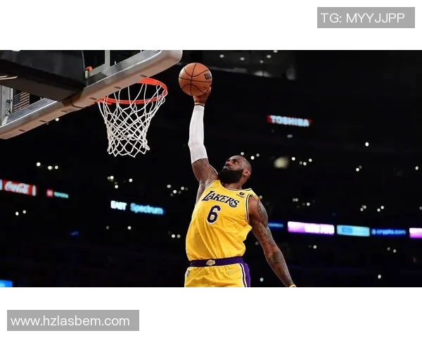 詹姆斯：我们有太多导致对方直接得分的失误 这让我们难追回比分