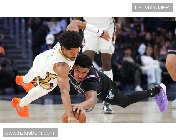 手感发烫！鲍威尔首节三分4中4射落15分 罚球4中3&成功造三分犯规